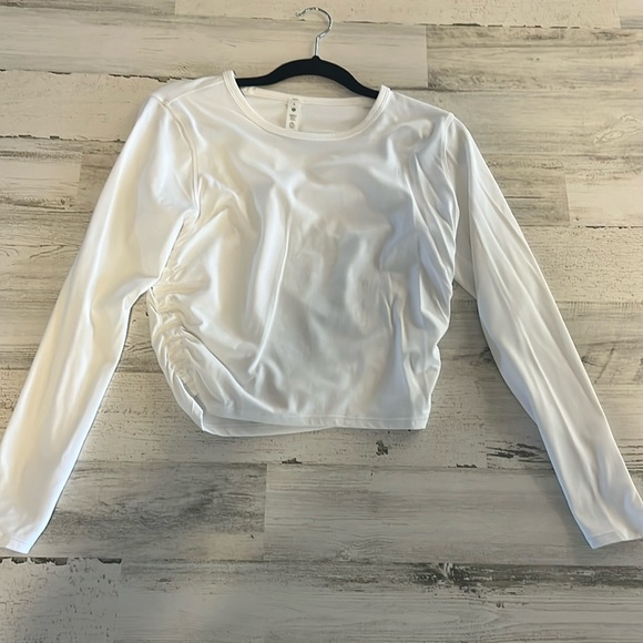 Lululemon white long sleeve Size 8 - Picture 2 of 5